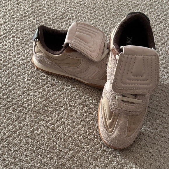 Zara Other - Zara Kids Tan Sneakers